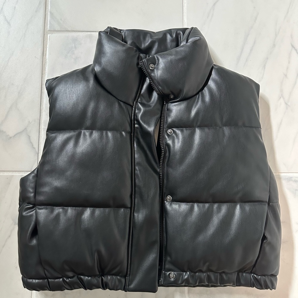 NWT Zara Faux Leather Black Puffer Vest Size Small